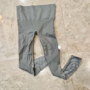 Blanqi sport support maternity and postpartum contour leggings, gray size small